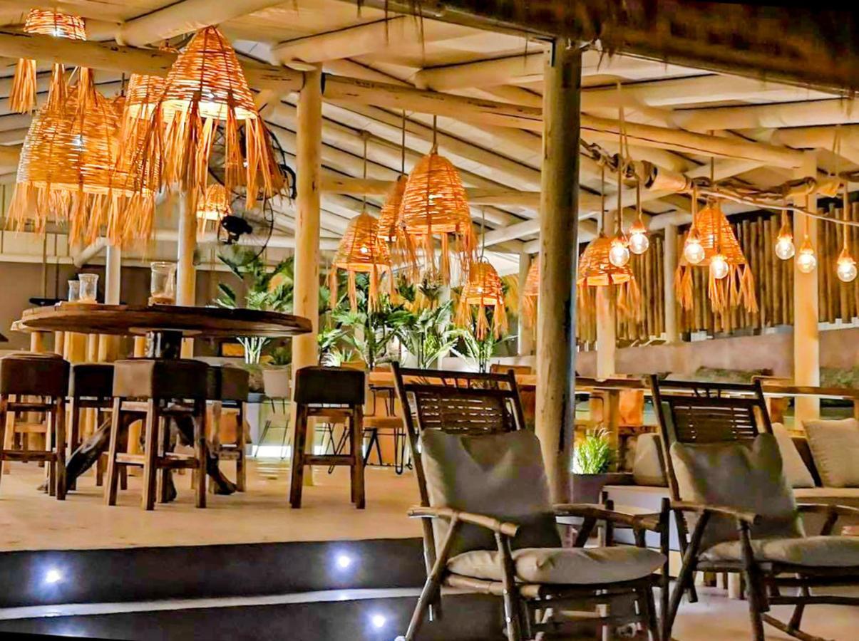 Cubaneros Holiday Inn Laganas Eksteriør billede