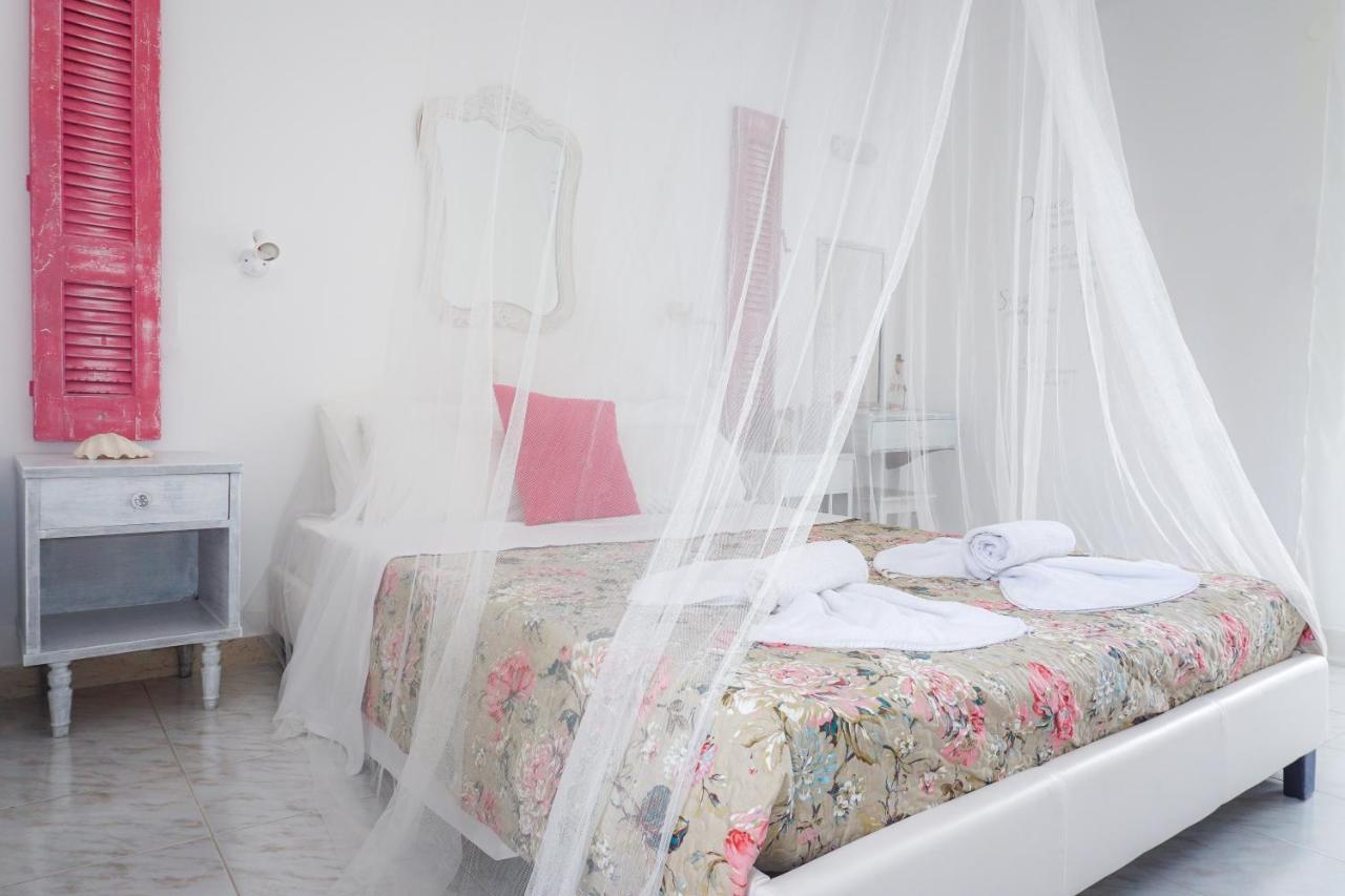 Cubaneros Holiday Inn Laganas Eksteriør billede
